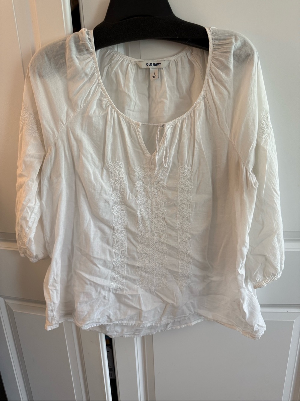 Women’s old navy size large white summer blouse shirt lightweight